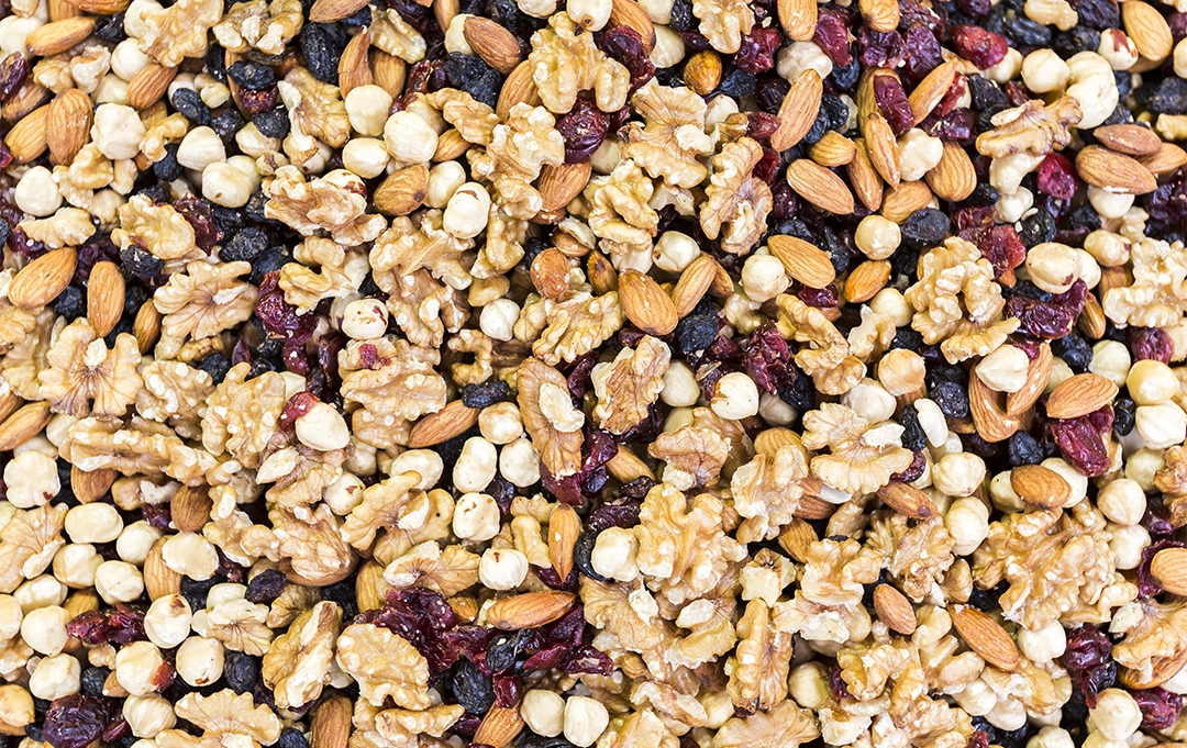 Nuss-Frucht-Mix als gesunder Büro-Snack